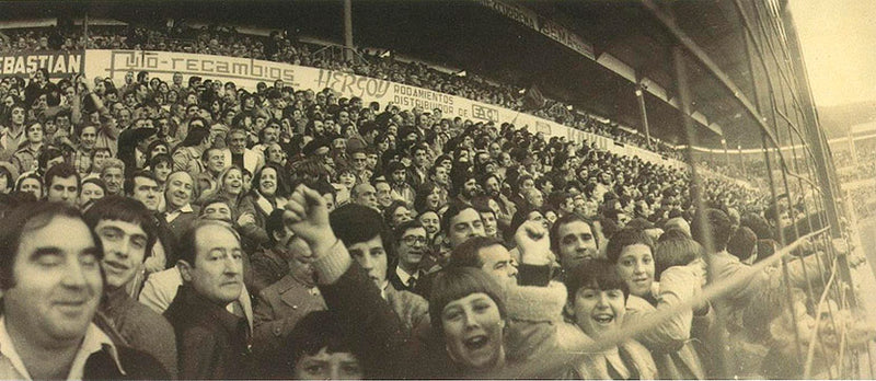 Moda Fútbol Retro: Estilo y Nostalgia